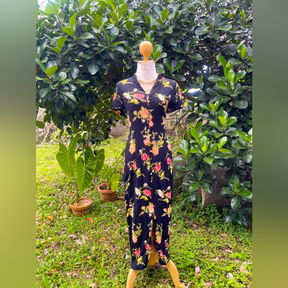 Vintage dress rare find size 12 in very good condition